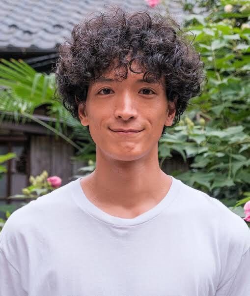 ドラマ 菅田将暉 月9 初主演 ミステリと言う勿れ 地毛で巨大アフロヘアに もくもくトレンド速まとめ
