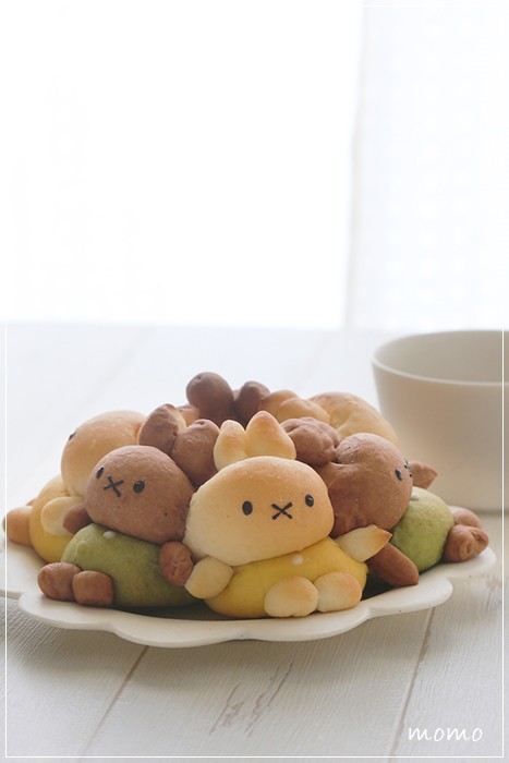ミッフィー＆メラニーの3Dちぎりパン＊キャラパン : momo's