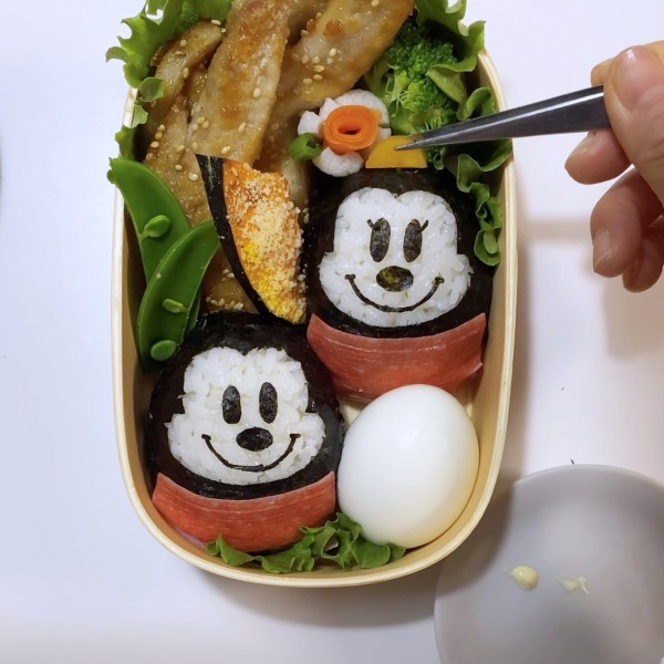ミッキー＆ミニーのイースター弁当＊キャラ弁[高速動画あり