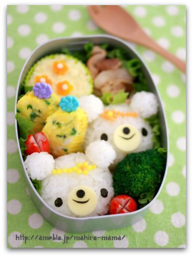 花飾りの白クマちゃんのお弁当 Momo S Obentou キャラ弁 Powered By ライブドアブログ