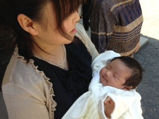 息子のお宮参りに 新米パパの育児入門