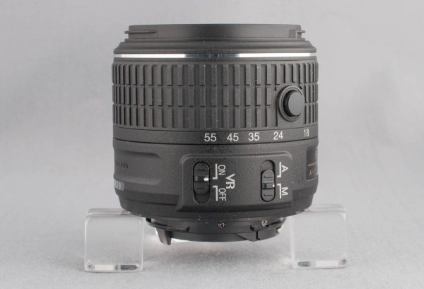 Nikon AF-S DX NIKKOR 18-55mm f/3.5-5.6G VR II レビュー