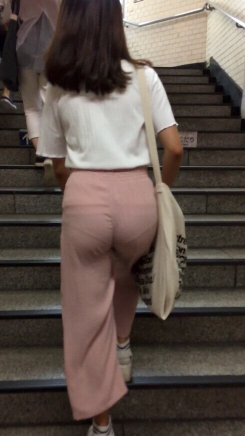 画像 パンツが透けてるメス共ｗｗｗｗｗｗｗ 助兵衛速報