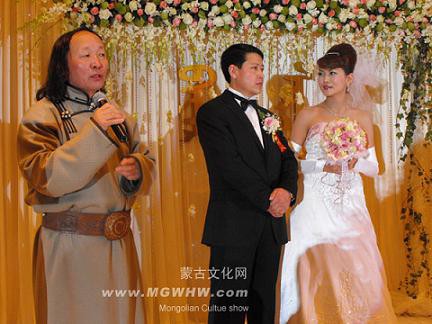 あの有名なモンゴル人女性歌手が結婚 モンゴル情報クローズアップ