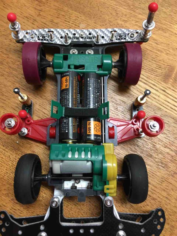 ミニ四駆スーパー1(S1)シャーシ改造最速スピード強化計画電池周り