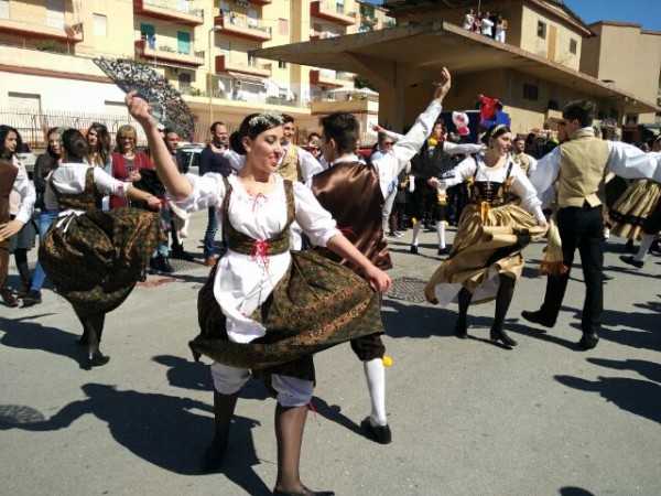 アーモンドの花祭り アグリジェント シチリア 怒りのミカン The Angry Oranges