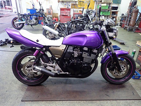 XJR400(4HM)中古車仕上げ:パープル&ホワイトの妙 XJR400(4HM)中古車仕上げ:パープル&ホワイトの妙
