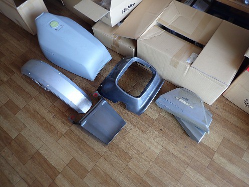 Z550FX：Z400FXタンクに燃料センサーを付ける : モリヤスBUILD