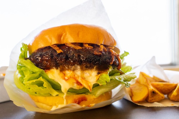 GOOD LIFE SURF DINER」のテイクアウト『ハンバーガーBOX』（高槻市