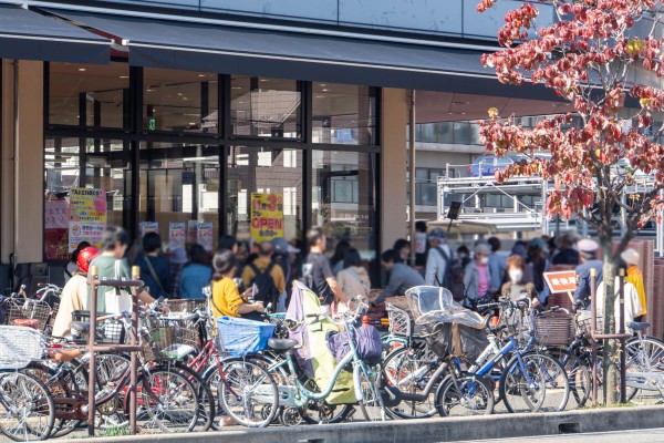 府道16号線ぞい城西町の「Foods Market satake」が『TAKENOKO+』となっ