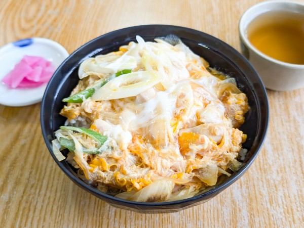 玉一食堂」の『親子丼』（高槻市川西町）【たかつーグルメ】 : 高槻つ