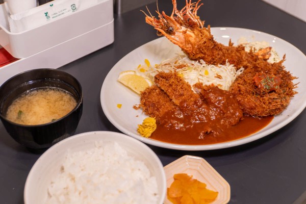 とんかつ ひろ喜」の限定18食『Mix定食』（グリーンプラザ3号館）【た