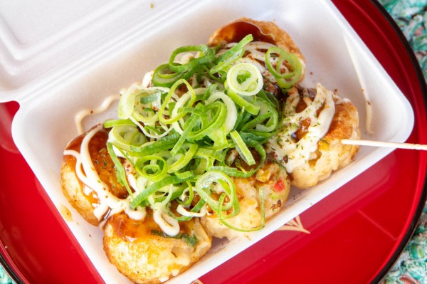 岡本町の「たこ焼き まーさん」のたこ焼きは驚きの300円以下で一味の