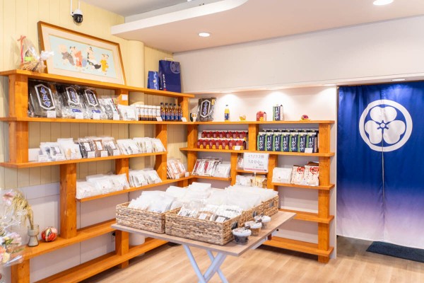 芥川商店街につくってた出汁とおにぎりのお店「HACHIROBEE」がオープン