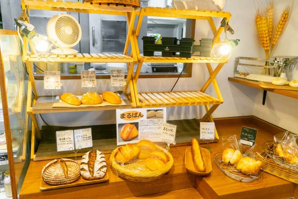 手づくりパンの店 maru」の『まるぱん』など（高槻市牧田町）【たかつ
