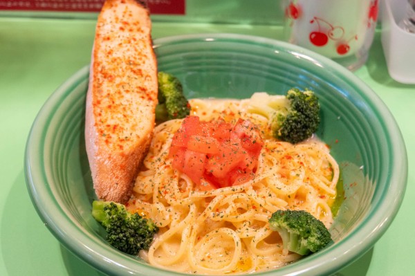 ペペロンチーノ専門店 ぺろん」の『ペペロンチーノ並盛』（グリーン