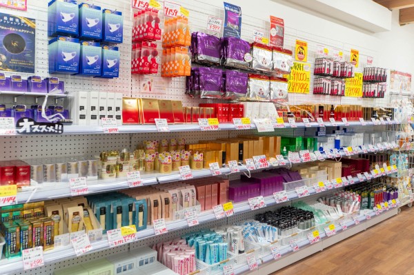 高槻センター街につくってたコスメ・日用品のアウトレット店「Dream