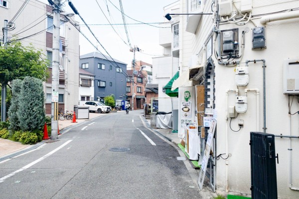 旭区】千林商店街ちかくに「草原ママの肉まん」ってモンゴル族の 旭区】千林商店街ちかくに「草原ママの肉まん」ってモンゴル族の