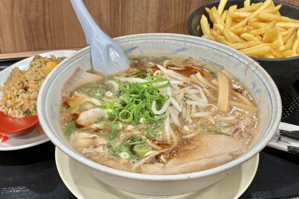門真】「京都ラーメン たかばし」の『たかばしラーメン』など（そよら 