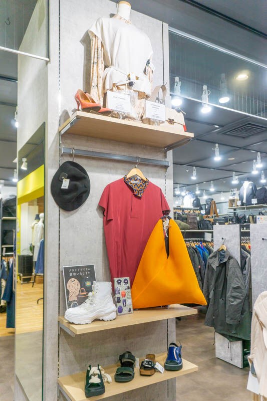 トレファク イオンモール常滑店】可愛らしい木製のワゴン！