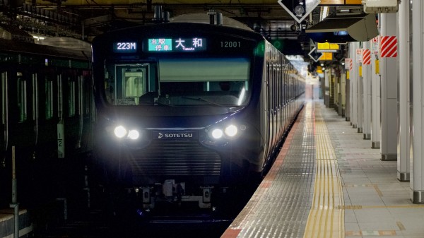 相模鉄道12000系 前面フルカラーLED行先表示 : 緑石英の礬素