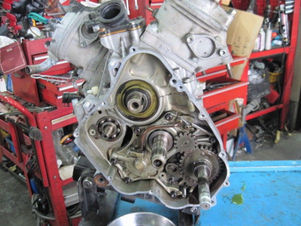 TZR エンジン 分解