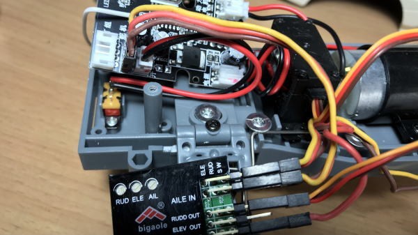 ラジコン 軽トラにジャイロを乗せてみた WPL D12 : モトテンのブログ