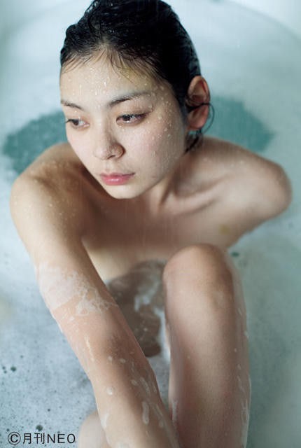 田畑智子のエロ画像 芸能人エロ画像ブログ
