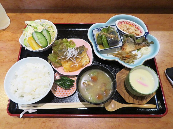 函館市湯川町 内容充実ランチセット 和食処 寿蘭 じゅらん あなたは おもしろマガジン