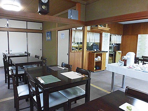 函館市赤川町 赤川通り沿いの気になるお店 レストラン カフェ 門 あなたは おもしろマガジン