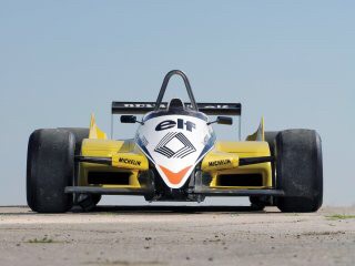 名車を振り返る ルノーRE30B : F1 えきぞーすとのーと