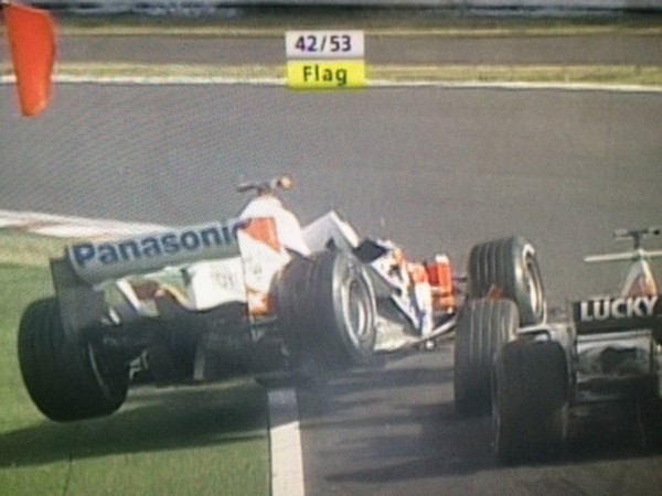 過去のレースを振り返る 2005年日本GP : F1 えきぞーすとのーと