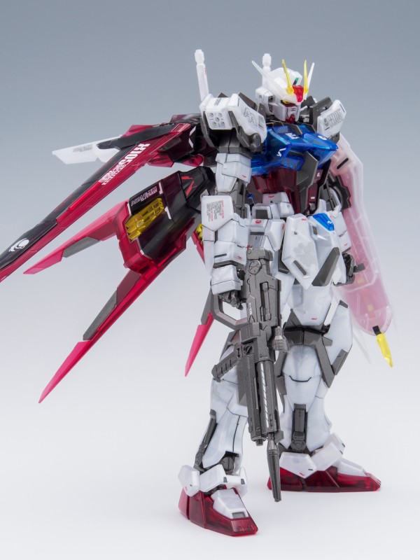 MG ガンダムベース限定エールストライクガンダム Ver.RM［クリアカラー