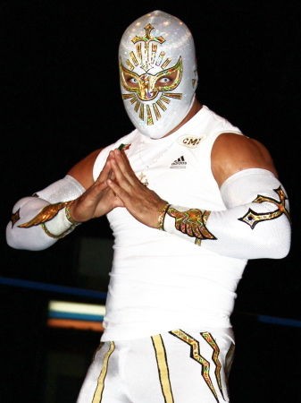 ルチャリブレ 引き摺り 新日本プロレス ウルティモゲレーロ