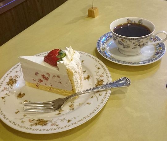 萌えよ断面 第一刀 ケーキ編 前編 セレクト 宇都宮市 1000円グルメの旅 Powered By ライブドアブログ