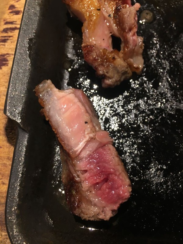 肉そのままの味を楽しむ Naruoブランド牛サーロインステーキ いきなり ステーキ はっちの蒸し豚