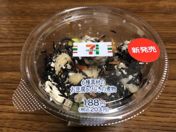 6種具材のお豆腐とひじきの煮物 セブンイレブン はっちの蒸し豚