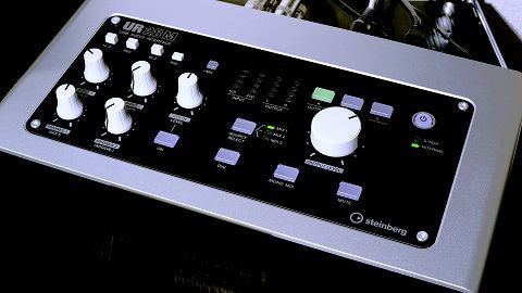 Steinberg UR28M 紹介 : アカツキ堂