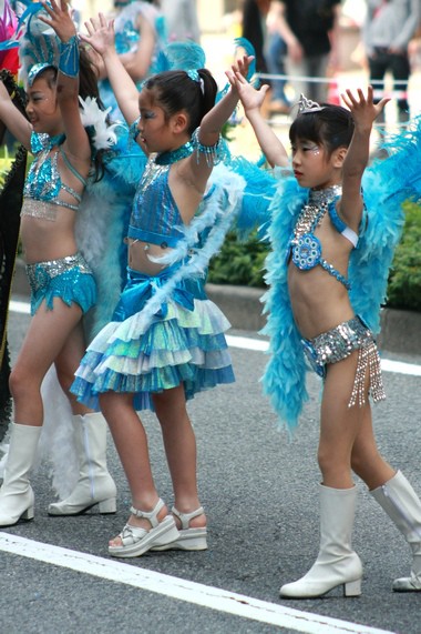 神戸まつりとサンバ(2)♪ : MUSIC MAKES US HAPPY!