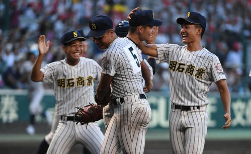 高校野球 明石商が3季連続の甲子園出場 近隣の吹奏楽部員も応援参加 兵庫大会 E ネ スポーツ撞