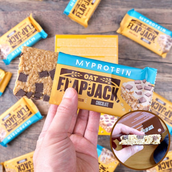マイプロテイン オーツ＆ホエイ プロテインバー フラップジャック 18本×8箱 チョコレートピーナッツ味 プロテイン オーツホエイ バー  : マイプロテイン フラップジャック プロテインバー