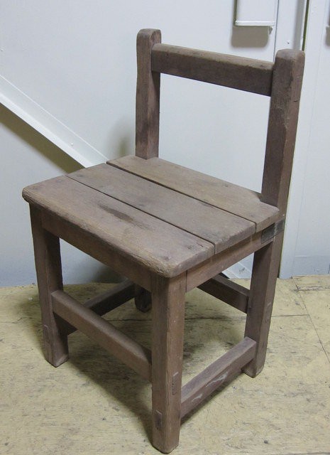 古い子供用の木の椅子 : 古道具 アンティーク雑貨 昭和レトロ ブロカンテ R88