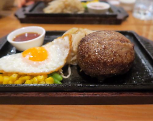 真ん丸ふんわりハンバーグ ステーキハウス牛和鹿 門前仲町 自己ベスト更新中