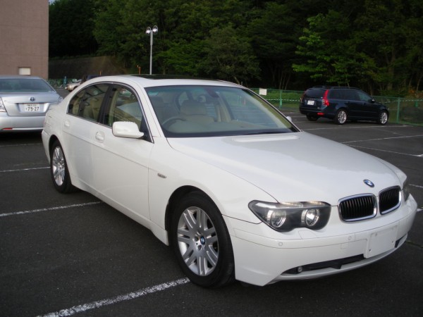 新実習車にｂｍｗ７４５を導入しました 自動車整備科 一級自動車整備科