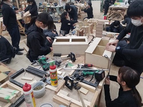 今週の報告 箱馬と作業台 釘皿作り 演劇スタッフ科ブログ 今週の報告 箱馬と作業台 釘皿作り 演劇スタッフ科ブログ