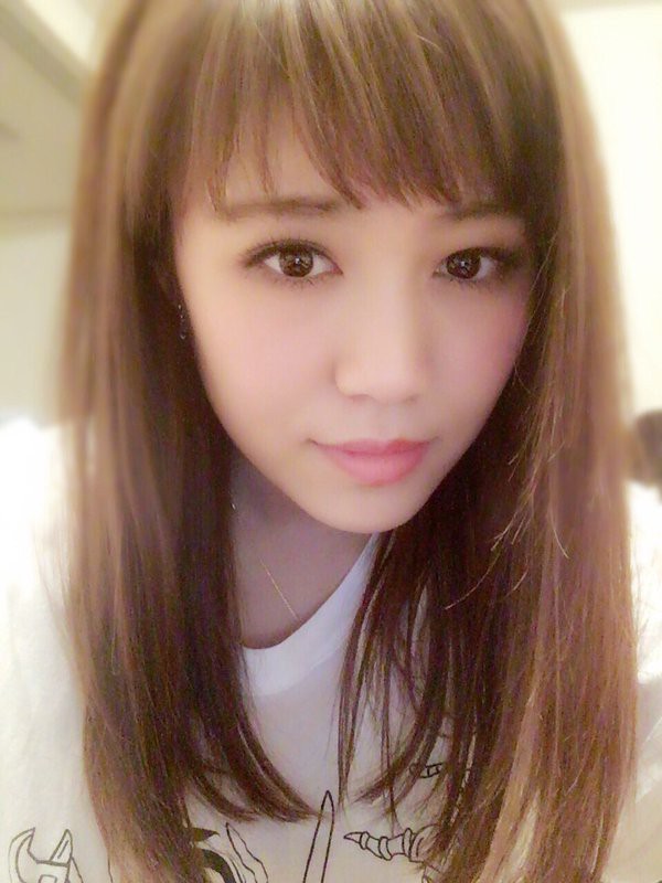 鷲尾玲奈 自撮りがクソ可愛いからもあるけど文章もクソ可愛いから仕方ないよね Exile Tribe まとめ