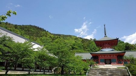 善光寺平を一望して霊地 長野市を感じる場所 雲上殿 小林玲子の善光寺表参道日記