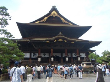 ようこそ善光寺へ ダライ ラマ法王 小林玲子の善光寺表参道日記