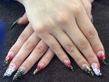 黒 赤 ゴールドの豪華な成人式用ジェルネイル Nail Salon Freestyle