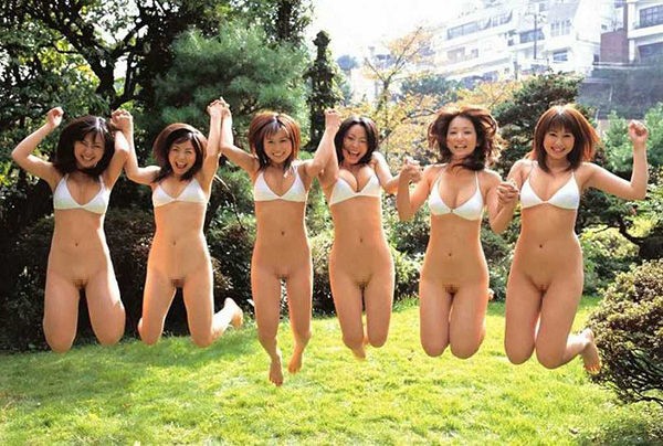 裸集合 ３次画像 おっぱい丸出しの女子の全裸集合写真が凄すぎて幸せ ...